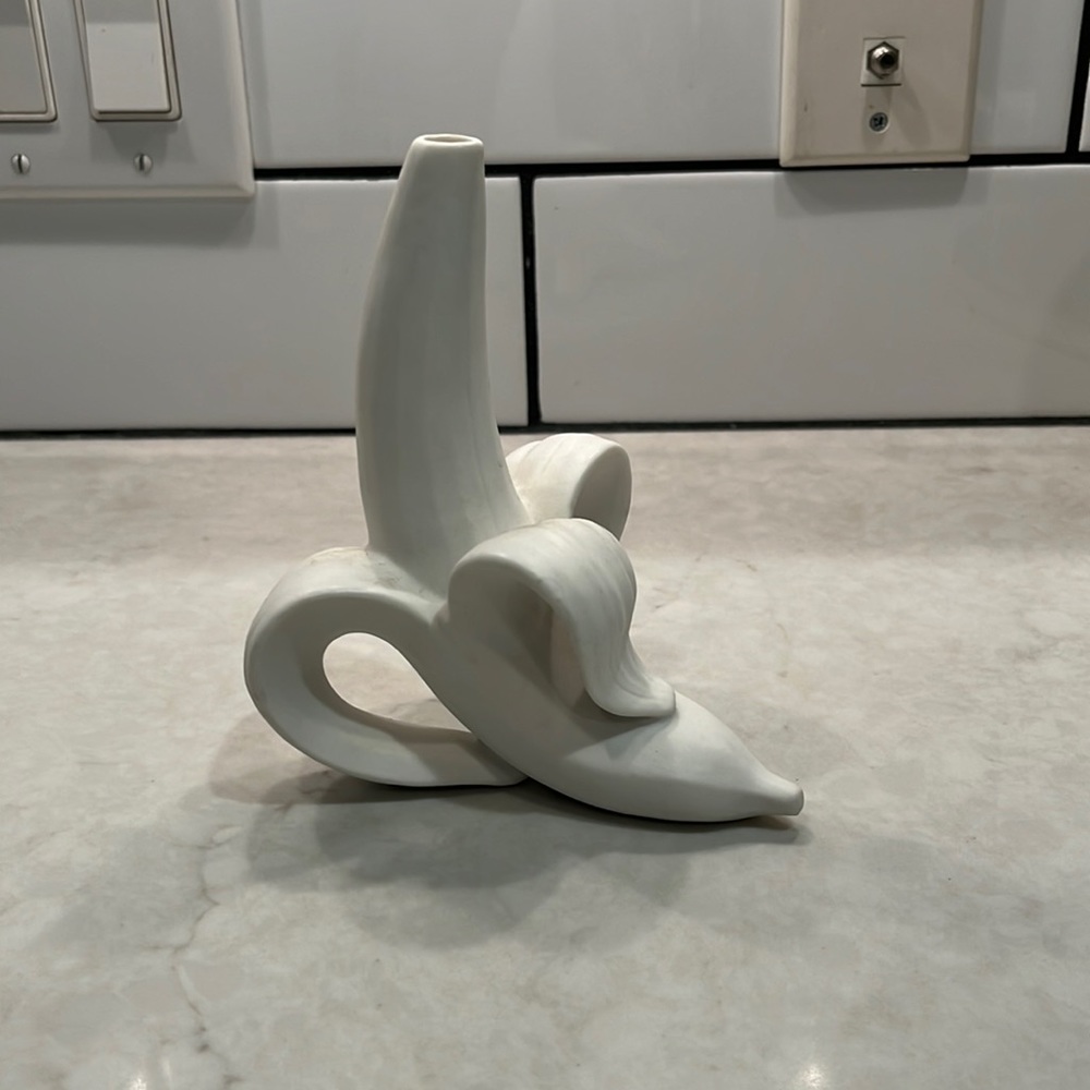 Jonathan Adler banana peel 🍌 bud vase